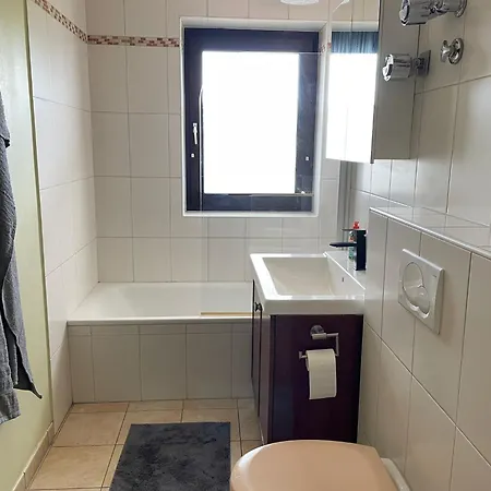 Moderne 3-zimmer Mit Balkon Nahe Frankfurt *